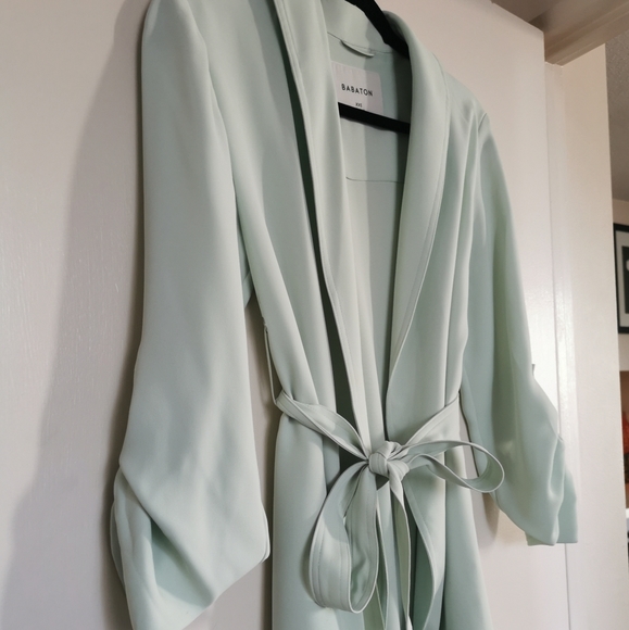 Babaton Mid Kahlo Robe - Picture 5 of 8